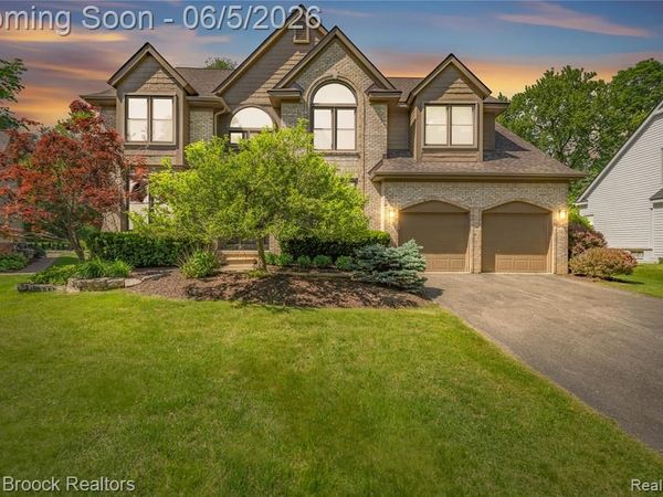 6294 Lindsay Court, West Bloomfield Twp, MI 48324