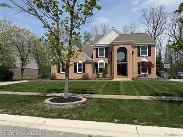 47272 Woodlong Drive, CANTON, MI 48187