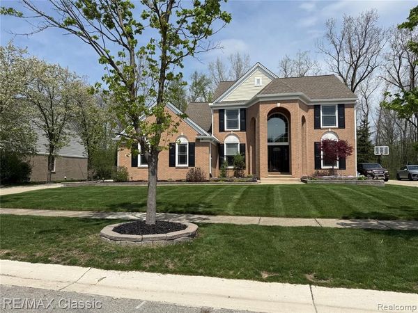 47272 Woodlong Drive , CANTON, MI 48187