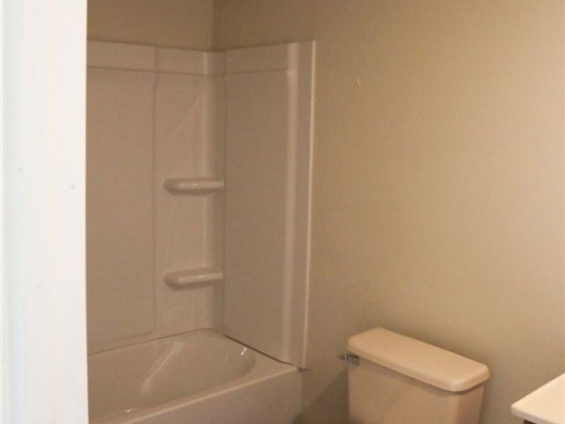 216 Young Lane, Saint Clairsville, OH 43950 Photo 10