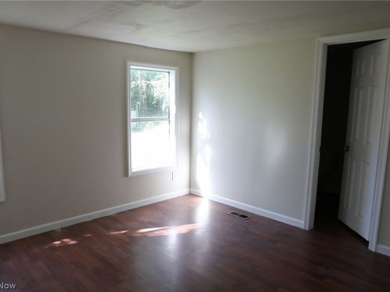 216 Young Lane, Saint Clairsville, OH 43950 Photo 9