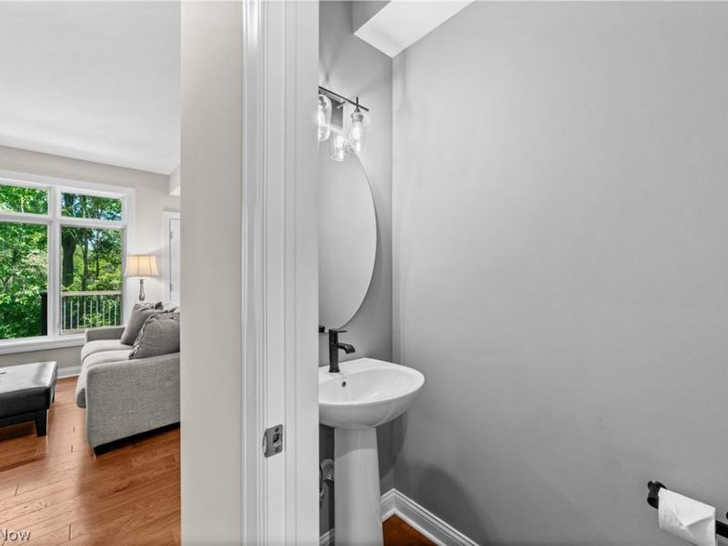 1357 Slate Court , Cleveland Heights, OH 44118 Photo 4