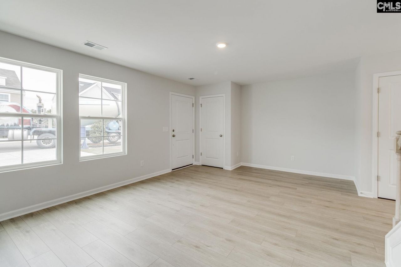 3078 Harborview Drive  Photo 5