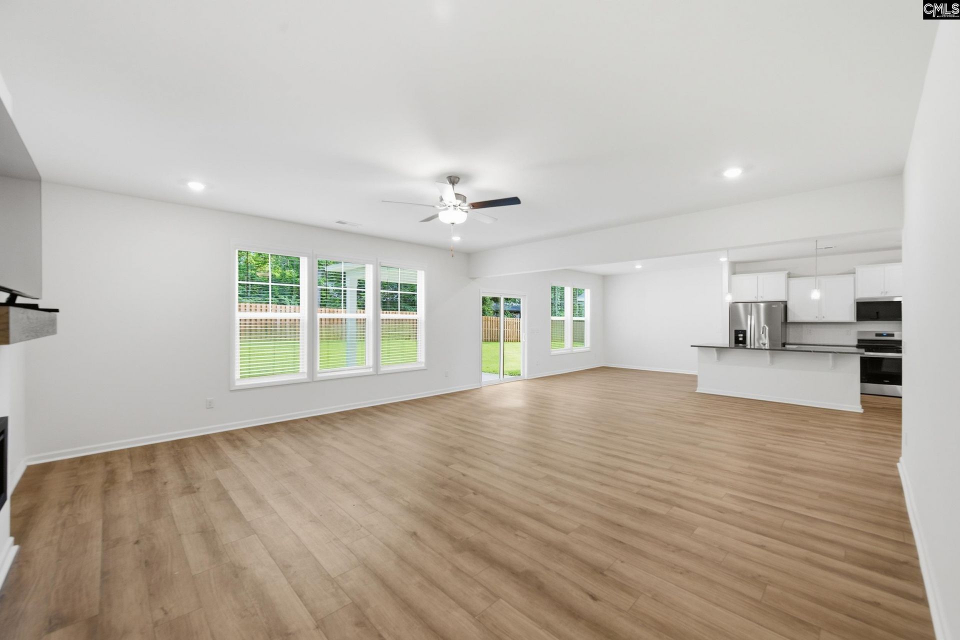 550 Griffon Drive  Photo 9