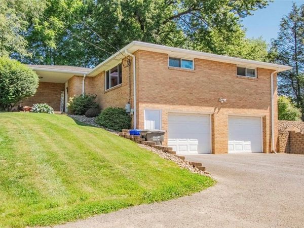 215 Fisher Rd, Saxonburg, PA 16056