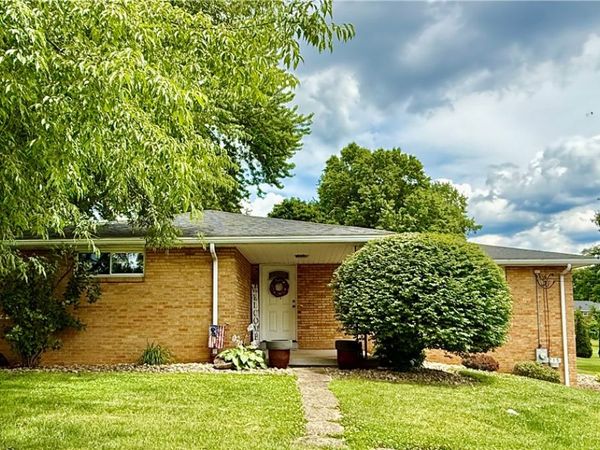215 Fisher Rd, Saxonburg, PA 16056