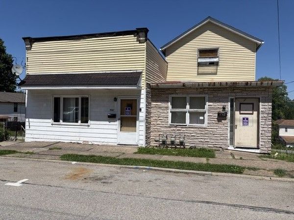 936 1/2 Meadow Ave , Charleroi, PA 15022
