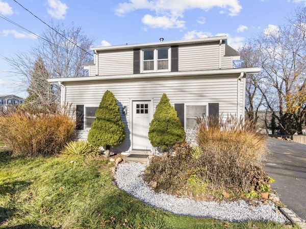 4 Bellview , Branford, CT 06405