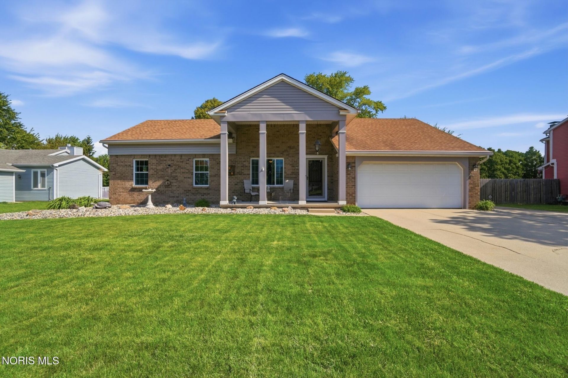 417 Chesterfield Lane , Maumee, OH 43537 Main Photo