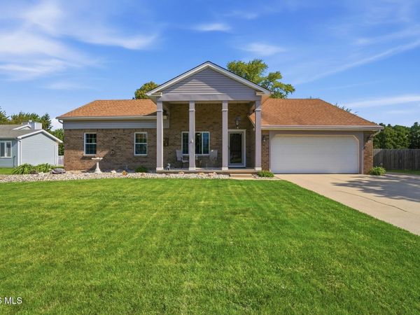 417 Chesterfield Lane , Maumee, OH 43537
