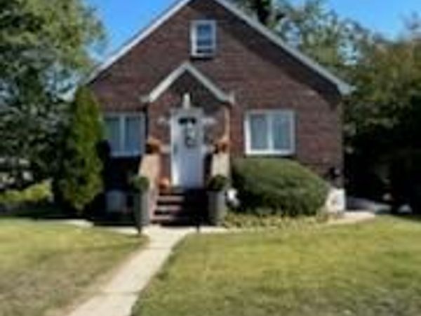 38A Linwood Road N, Port Washington, NY 11050