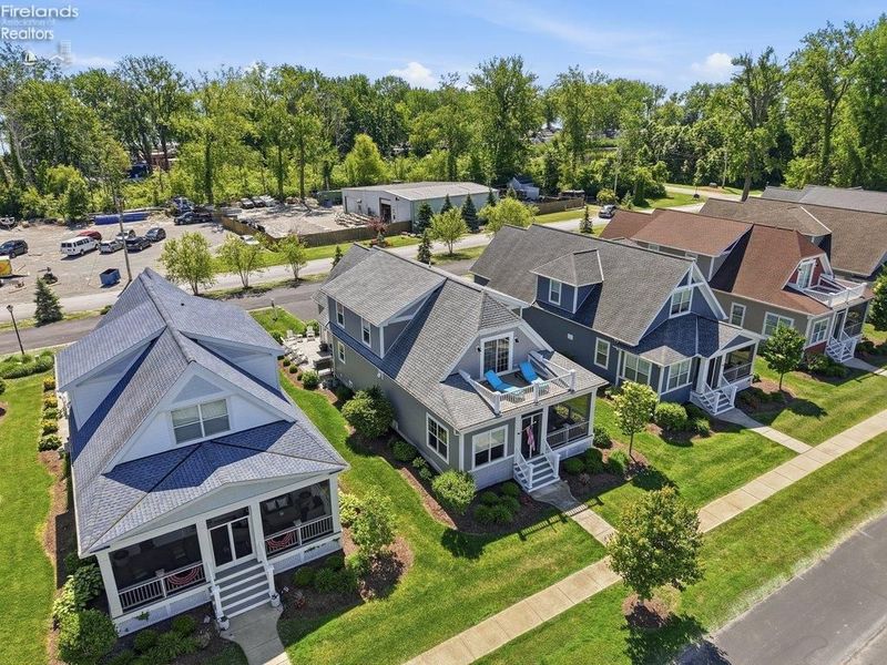 156 Cove Court Drive, Marblehead, OH 43440 Photo 4