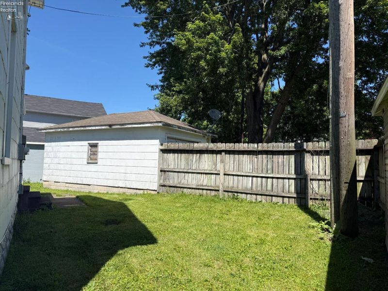 315 Jackson Street, Fremont, OH 43420 Photo 2