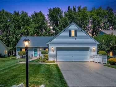 319 Greenwood Court, Elyria, OH 44035
