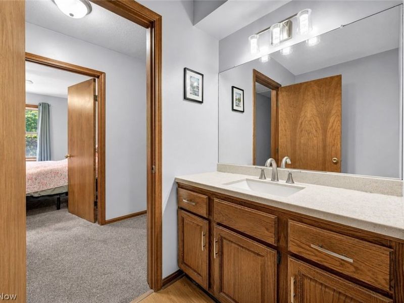 319 Greenwood Court, Elyria, OH 44035 Photo 6