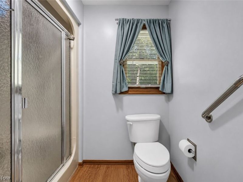 319 Greenwood Court, Elyria, OH 44035 Photo 9