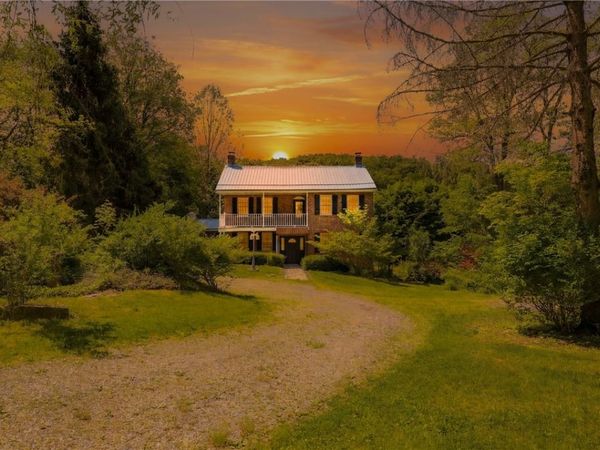 1740 Frankstown Road , Johnstown, PA 15902
