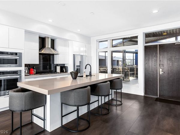 8925 W Flamingo Road , Unit 325, Las Vegas, NV 89147