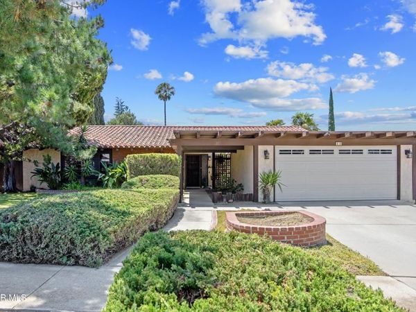 11 N Madrid Avenue, Thousand Oaks, CA 91320