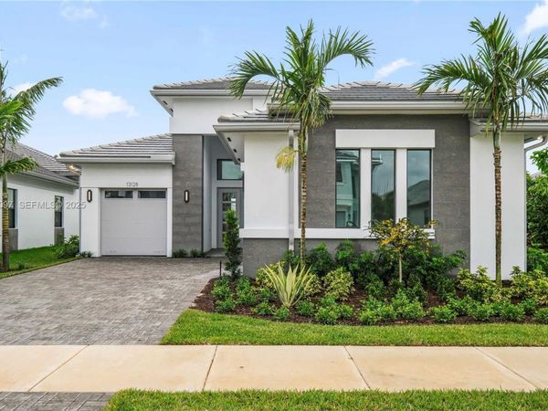13128 Feathering Way, Palm Beach Gardens, FL 33412