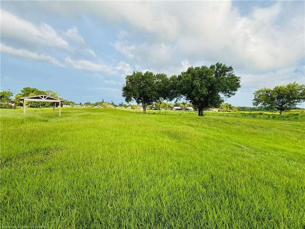 119 NE Lincoln Rd Road Nw, Lake Placid, FL 33852 Photo
