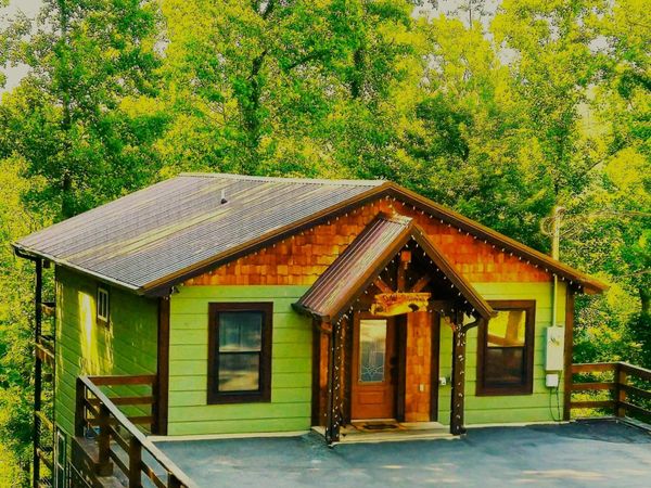 344 Silverbell Hgts Lane, Gatlinburg, TN 37738
