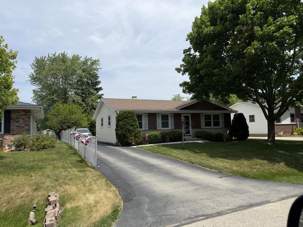 5712 Glenwood Dr, Mount Pleasant, WI 53406