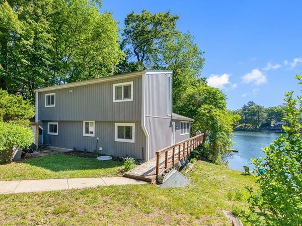 303 Lakeshore Dr, Marlborough, MA 01752