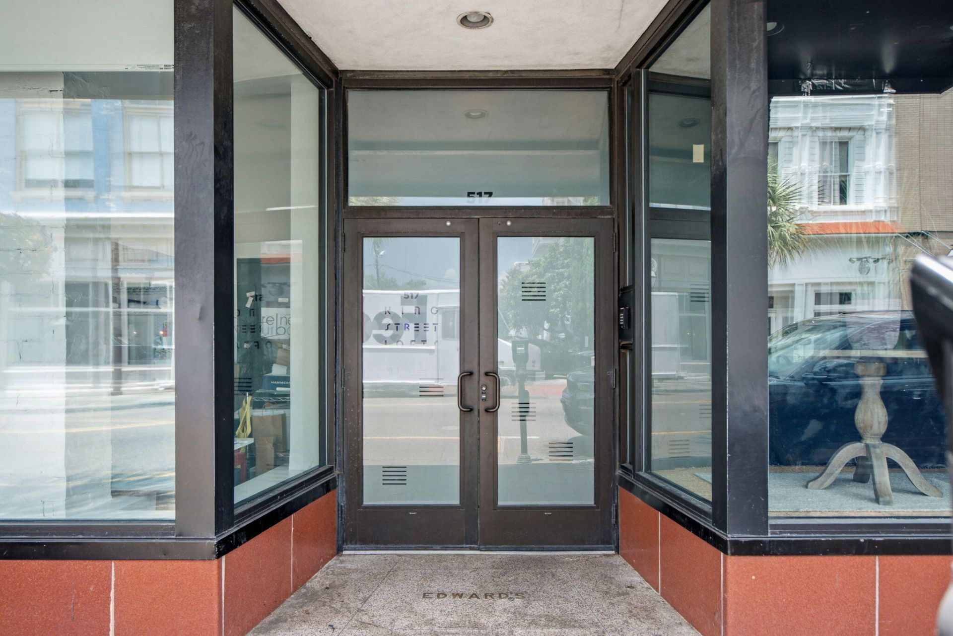 517 King Street Photo 18