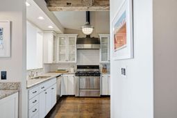 517 King Street photo 4