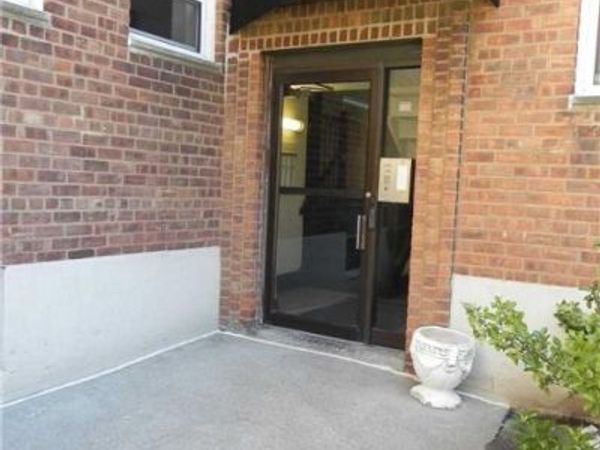 17 Schenck Avenue , Unit 3B, Great Neck, NY 11021