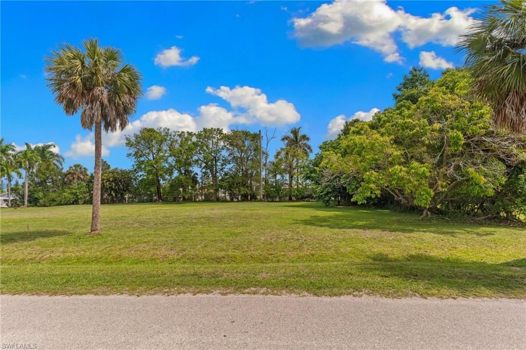 3090 Pine Tree Dr , Bonita Springs, FL 34134 Photo
