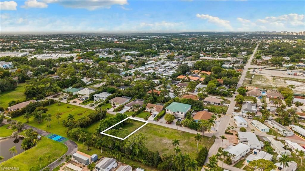 3090 Pine Tree Dr , Bonita Springs, FL 34134 Photo