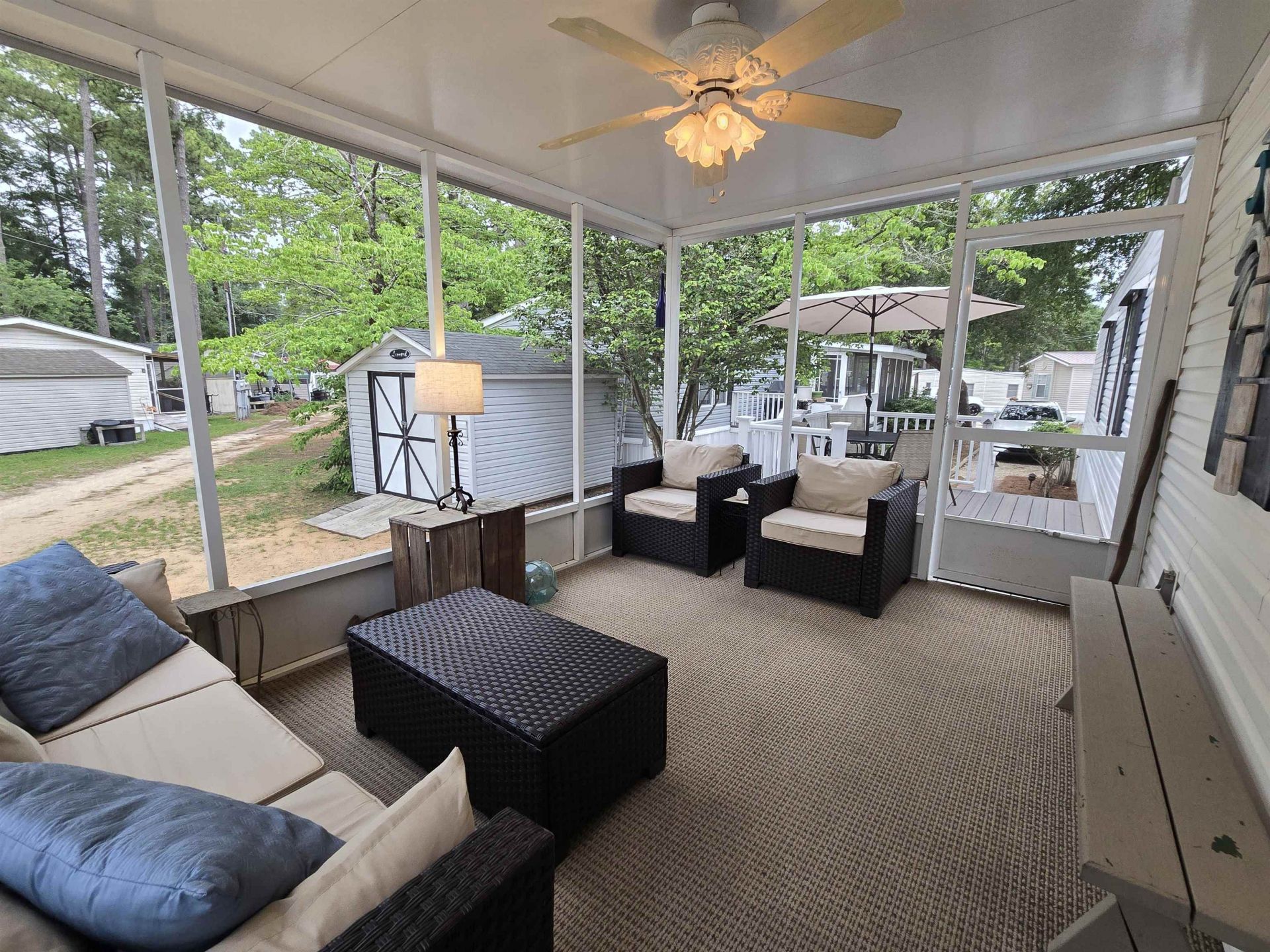 418 Delton Dr. Photo 14