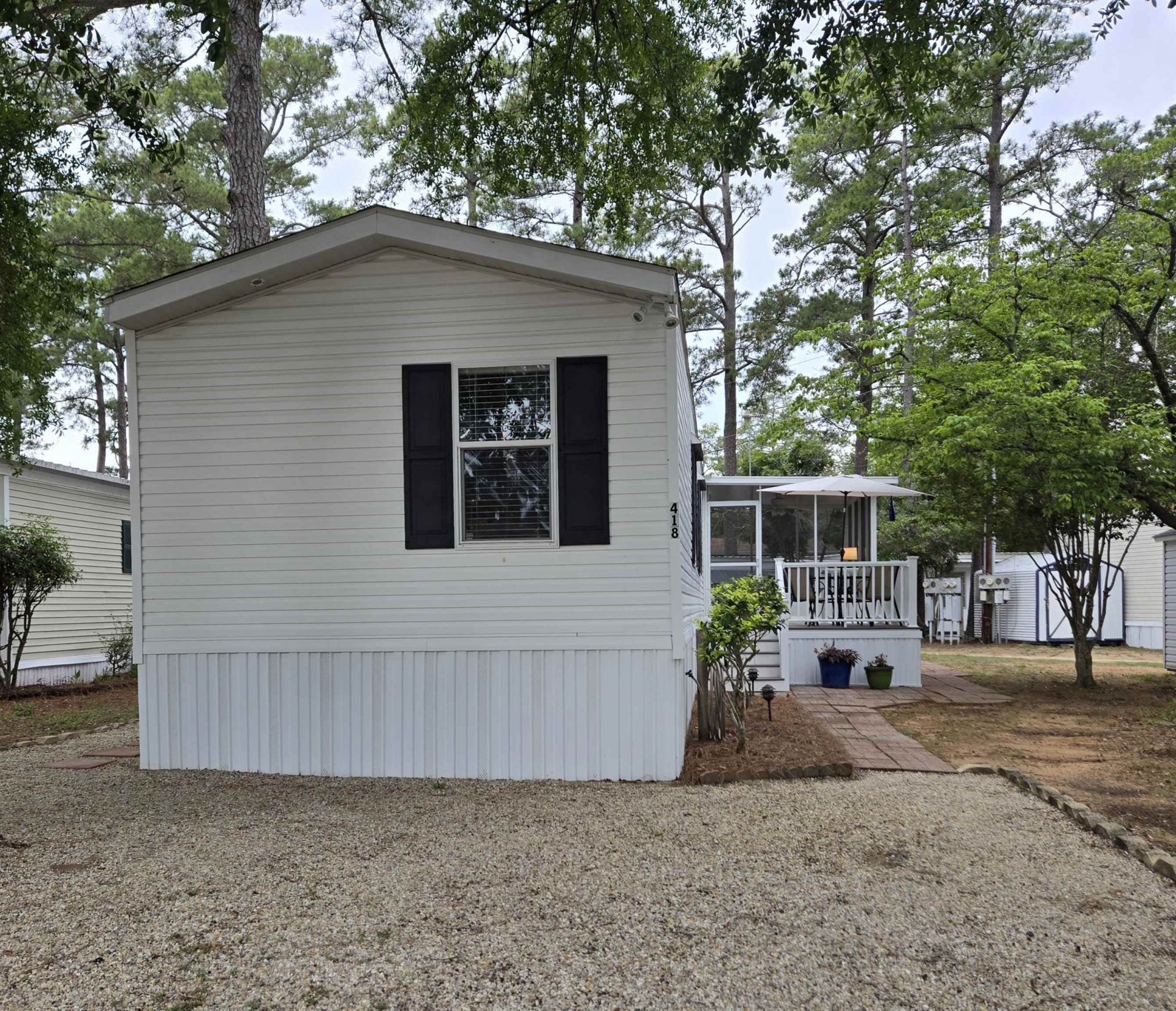418 Delton Dr. Photo 3