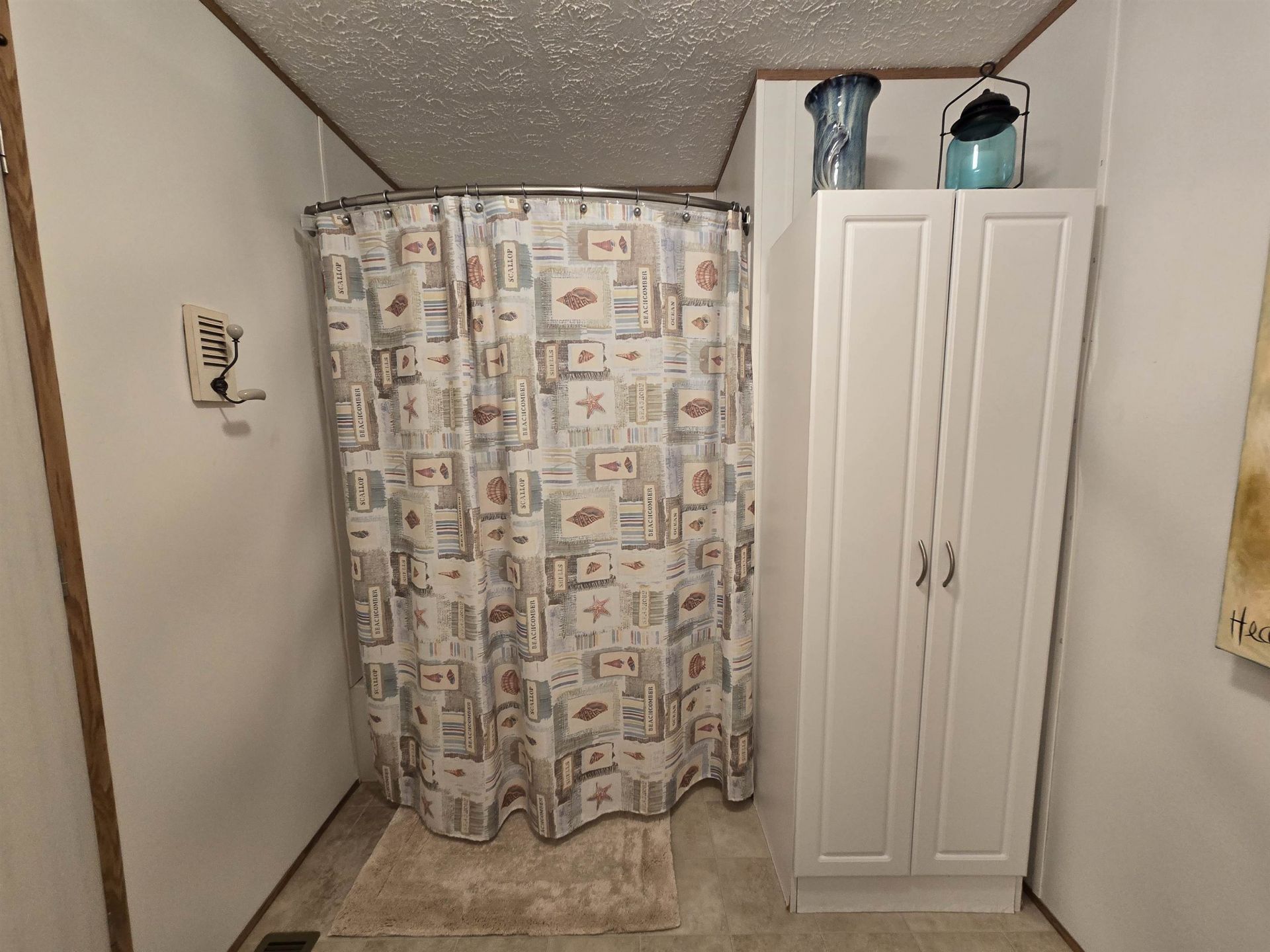 418 Delton Dr. Photo 32