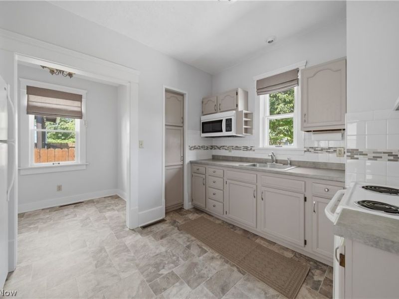 2613 Crown Place NW, Canton, OH 44708 Photo 11