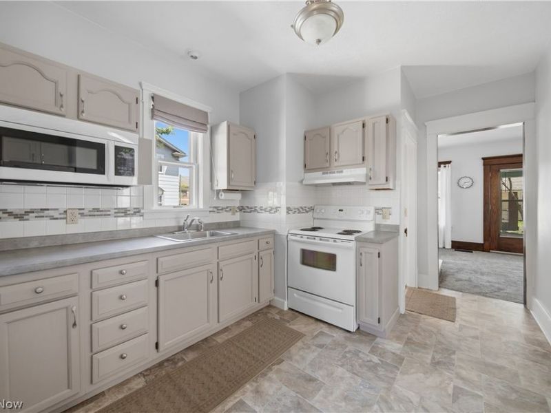 2613 Crown Place NW, Canton, OH 44708 Photo 9