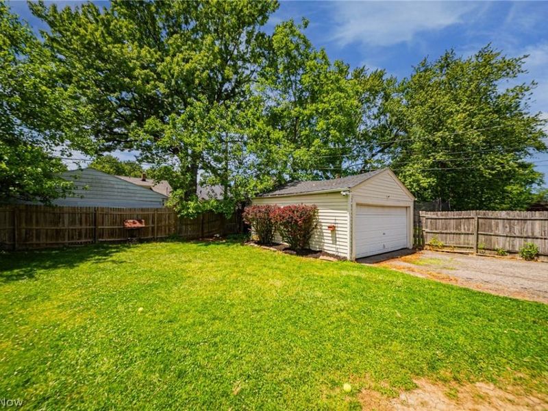 172 Brandtson Avenue, Elyria, OH 44035 Photo 34