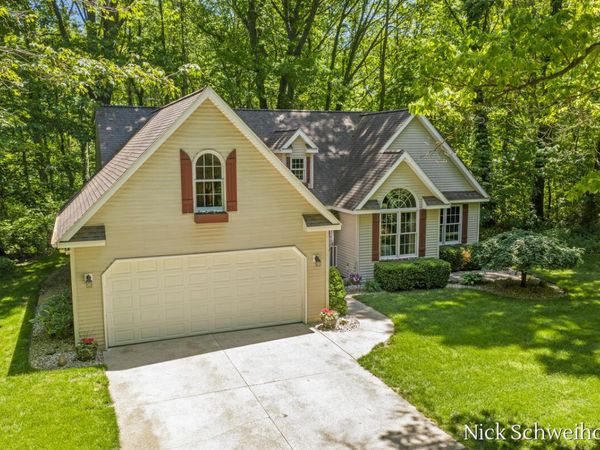5932 Wilderness Trail, Hamilton, MI 49419