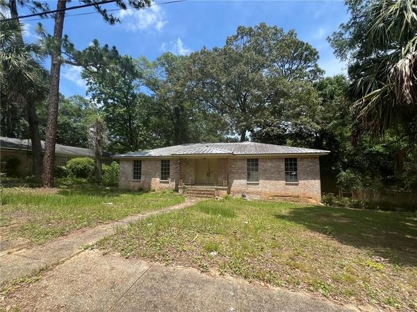 2105 Knollwood Drive , Mobile, AL 36609