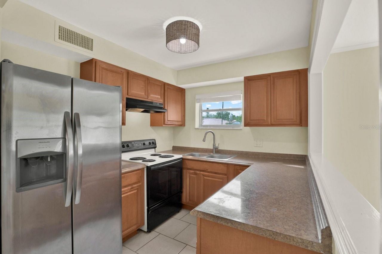 6360 1st Street N, Unit 103, Saint Petersburg, FL 33702 Photo