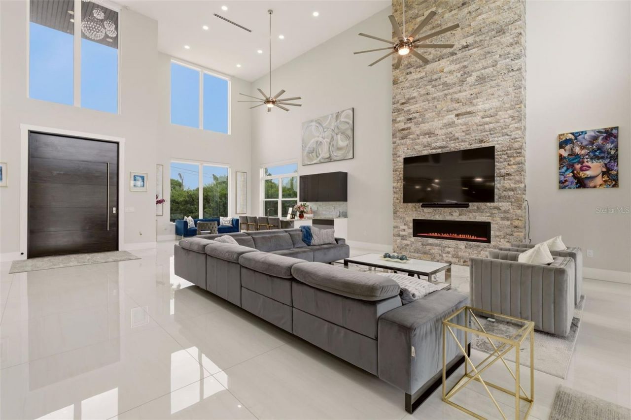 9889 Lake Georgia Drive, Orlando, FL 32817 Photo