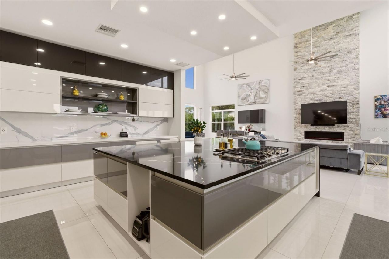 9889 Lake Georgia Drive, Orlando, FL 32817 Photo