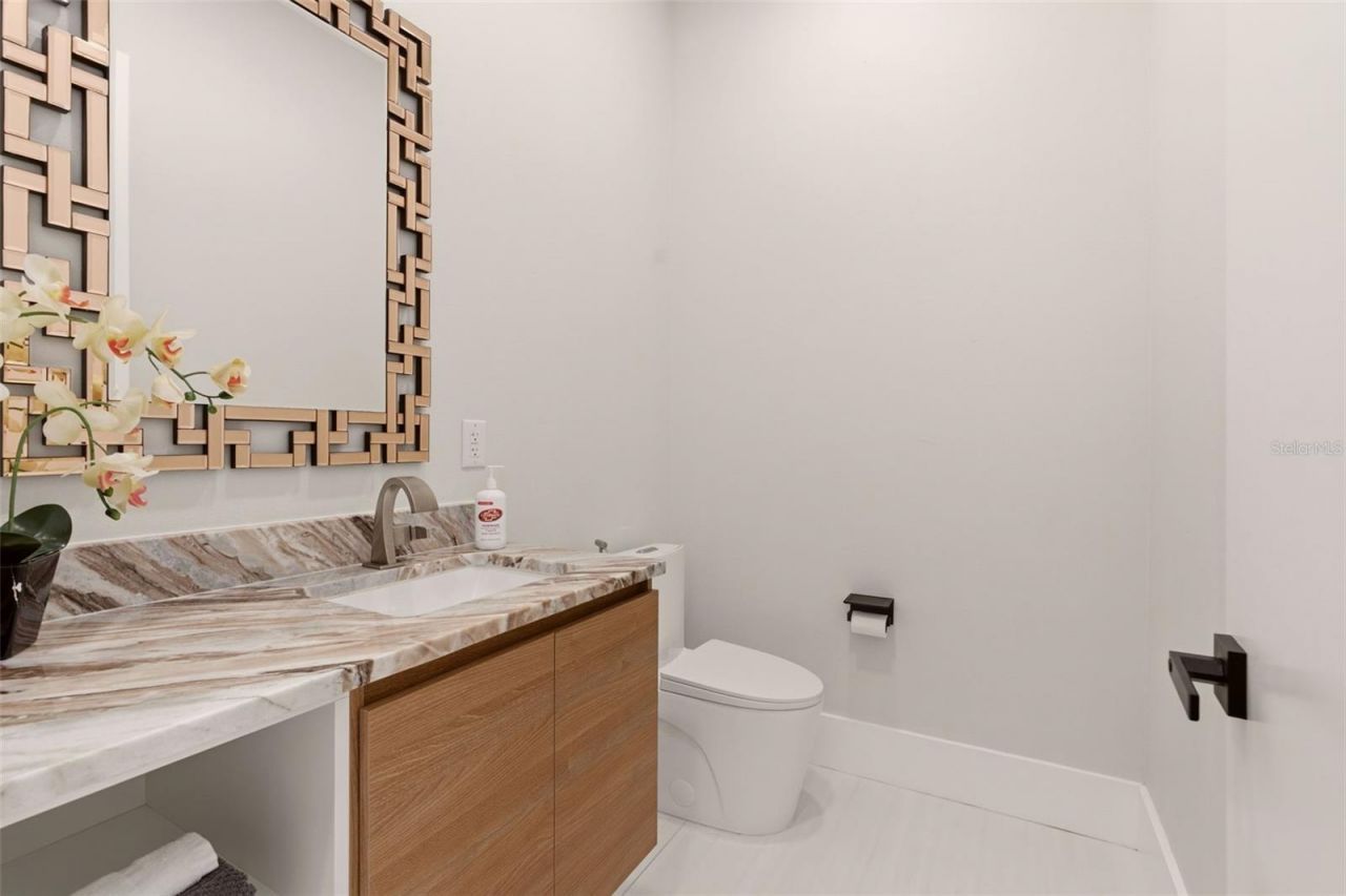 9889 Lake Georgia Drive, Orlando, FL 32817 Photo