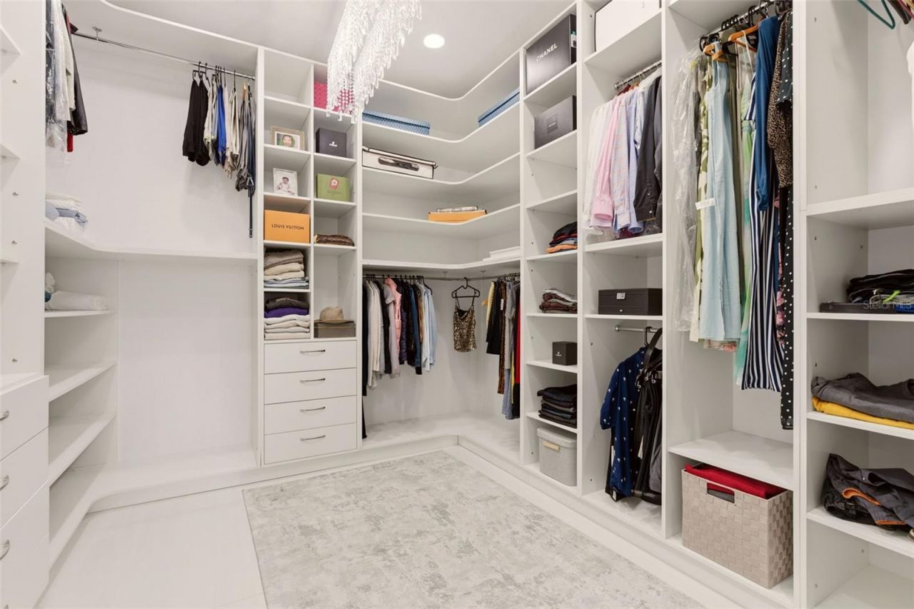 9889 Lake Georgia Drive, Orlando, FL 32817 Photo