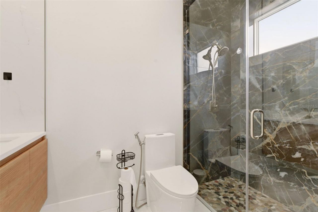 9889 Lake Georgia Drive, Orlando, FL 32817 Photo