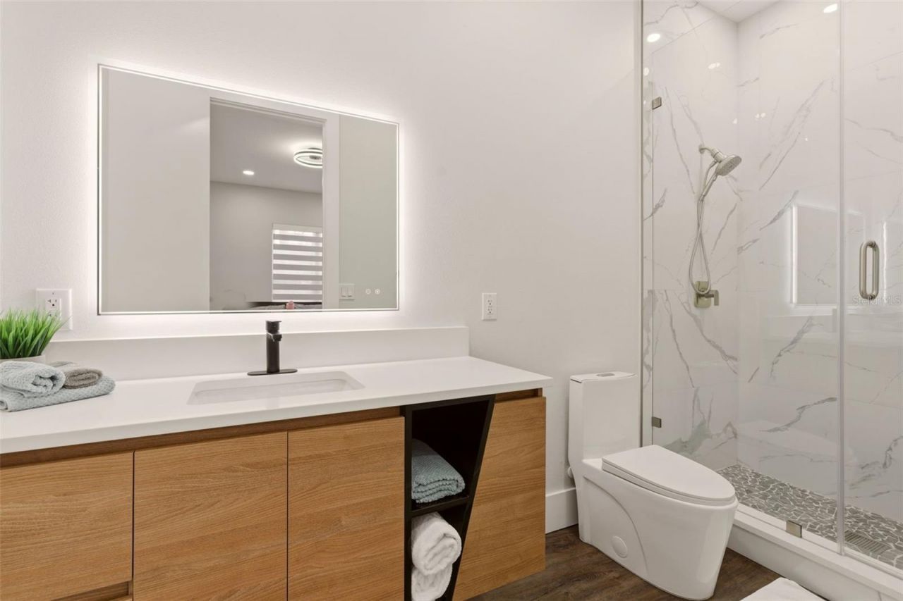 9889 Lake Georgia Drive, Orlando, FL 32817 Photo