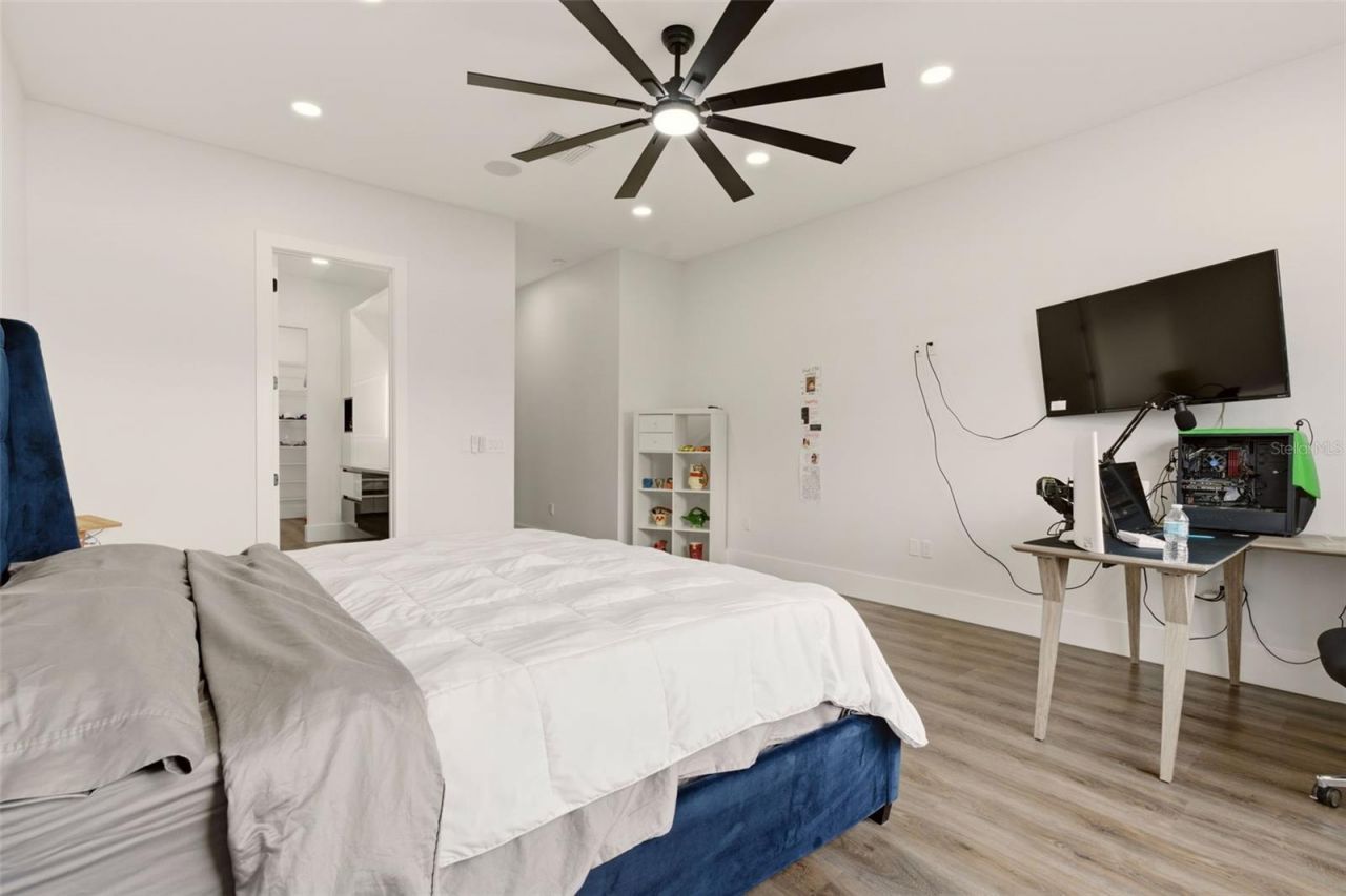 9889 Lake Georgia Drive, Orlando, FL 32817 Photo