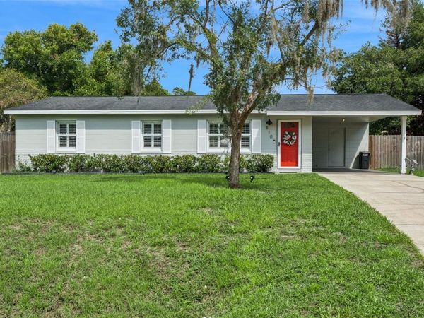 810 MAZURKA DRIVE , CHULUOTA, FL 32766